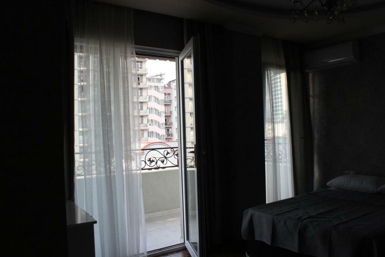 Union Hotel Batumi Exterior photo